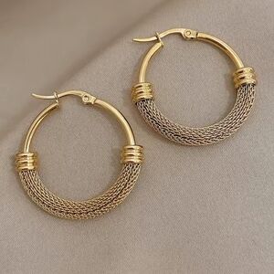 Elegant Gold Hoop Earrings